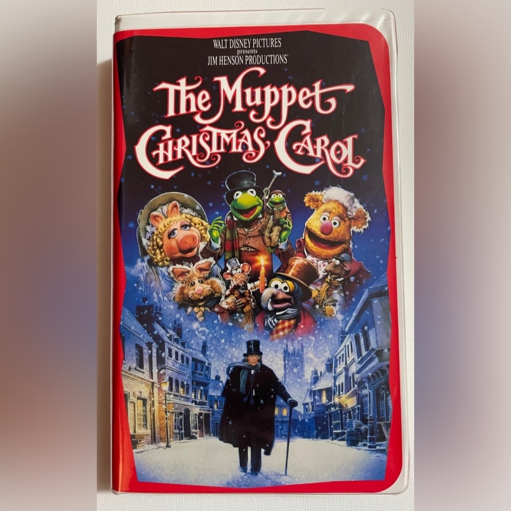 The Muppet Christmas Carol
1993 VHS tape 1729
Original clam shell case
89 min
